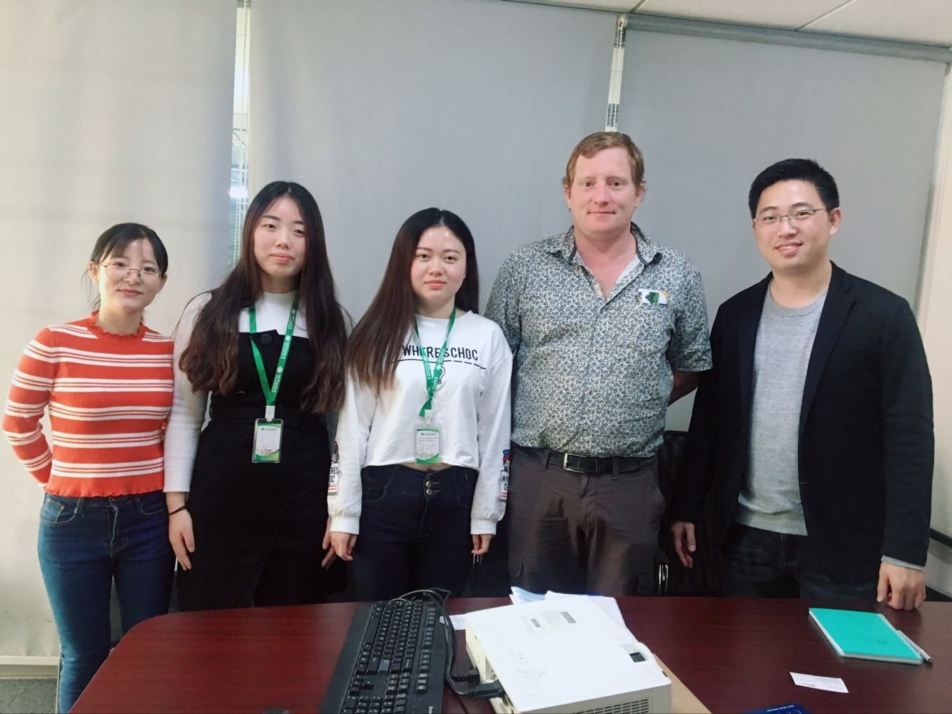 Customer visit and certificate 4